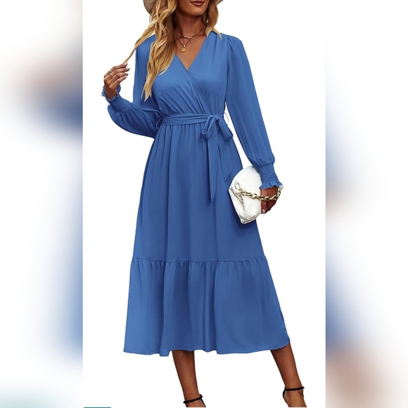 Dresses & Skirts - Elegant Blue Maxi Dress